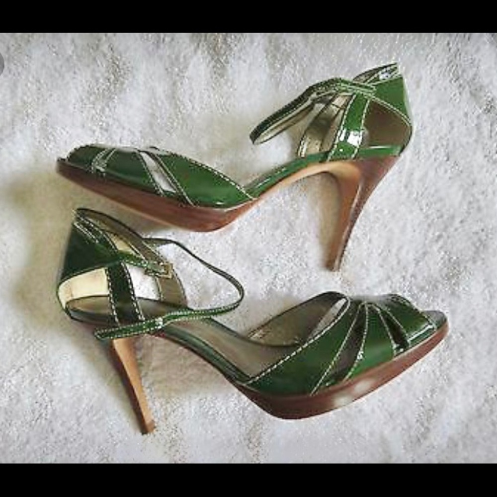Donation sale! 🌼Ann Taylor Millie sandals